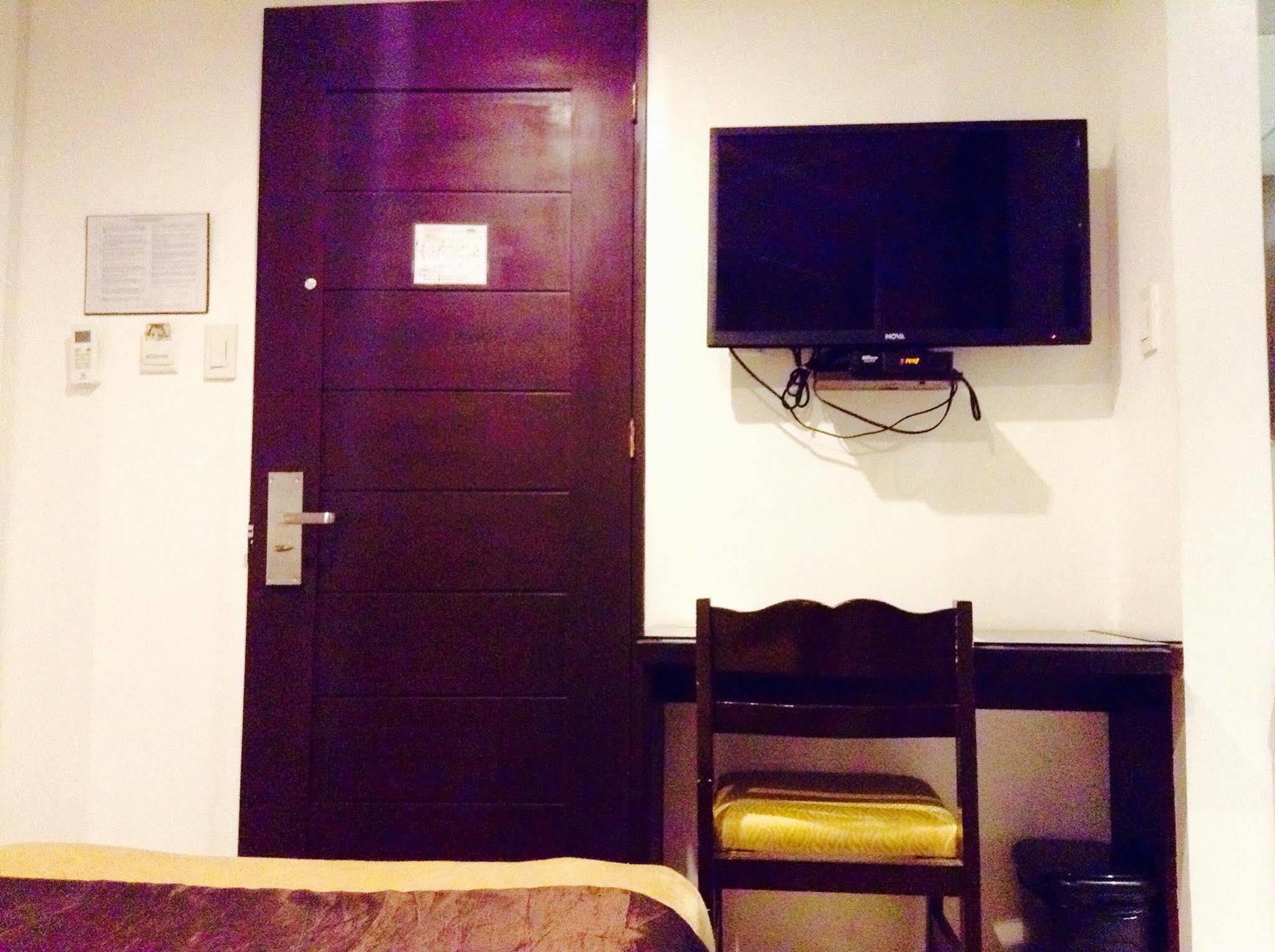Gervasia Hotel Makati Makati City Exteriör bild